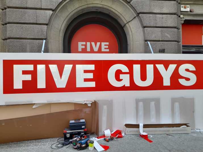 Five guys exterior and interior design