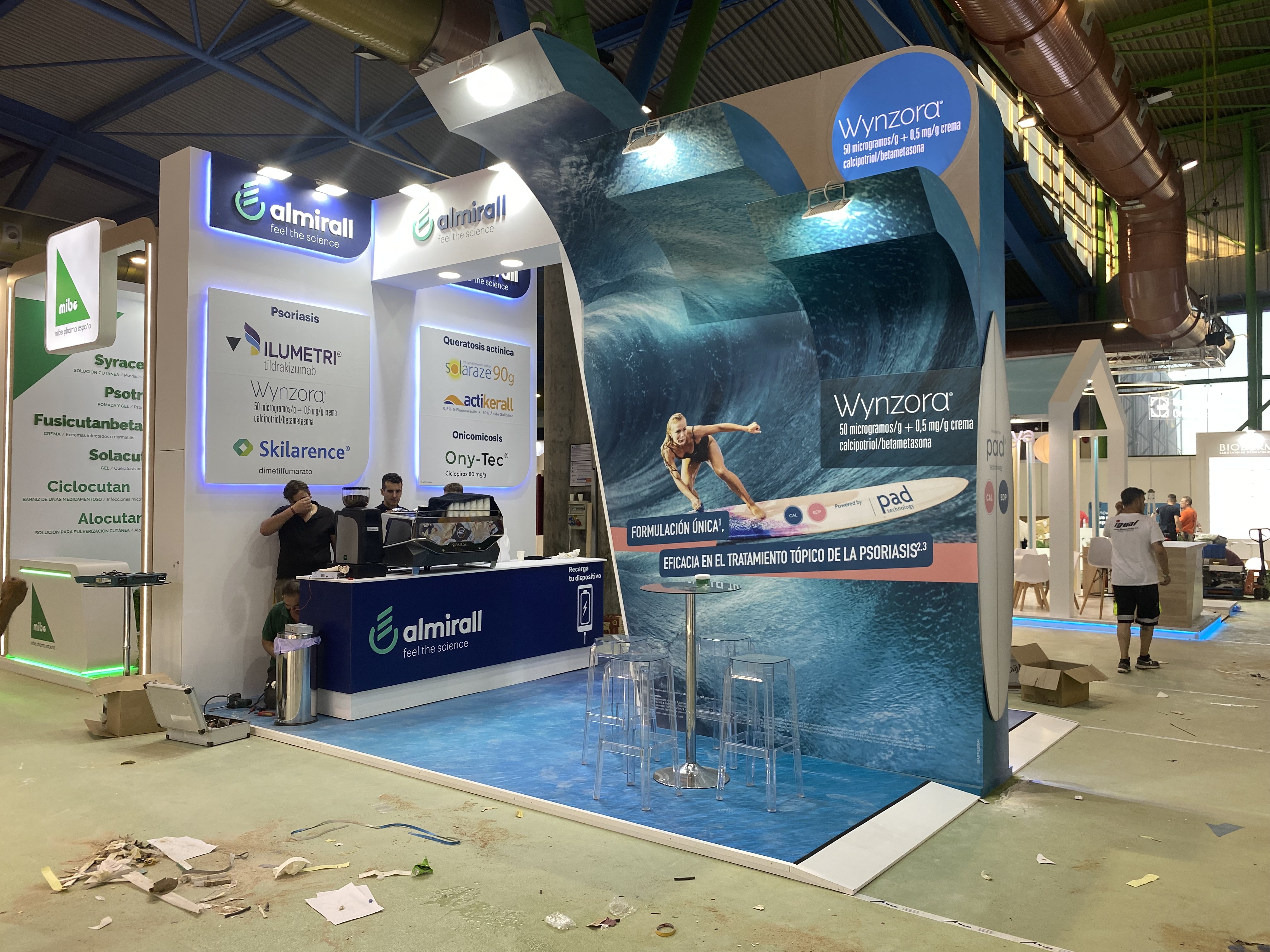 Detalle gráfica retroiluminada impresión gran formato