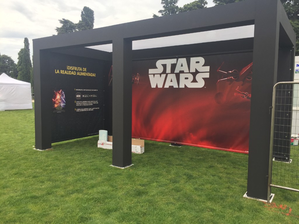 Marco temático Star Wars con gráfica de campaña y llamada a realidad aumentada