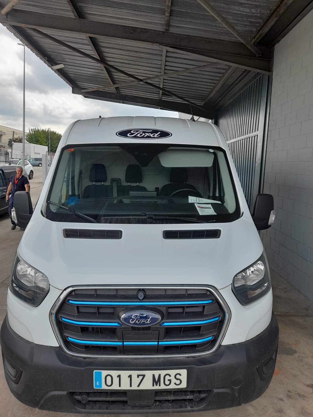 Ford car wrapping vista frontal