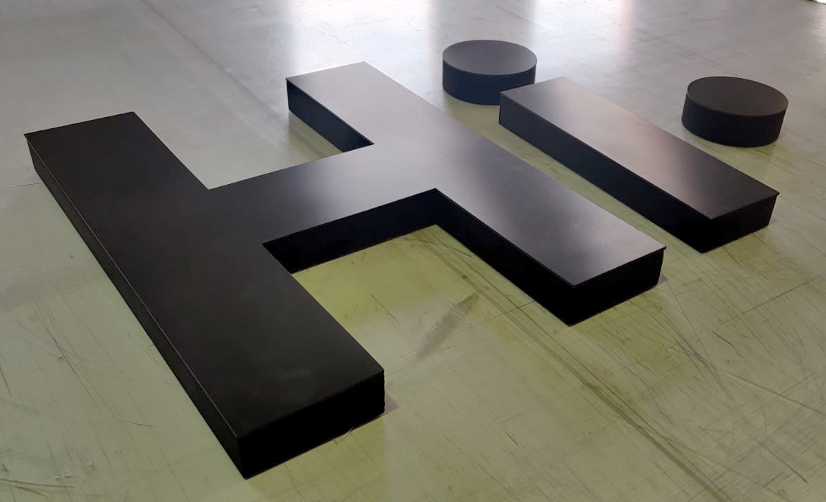 Letras corpóreas 3D de PVC lacado negro para Hi Cream