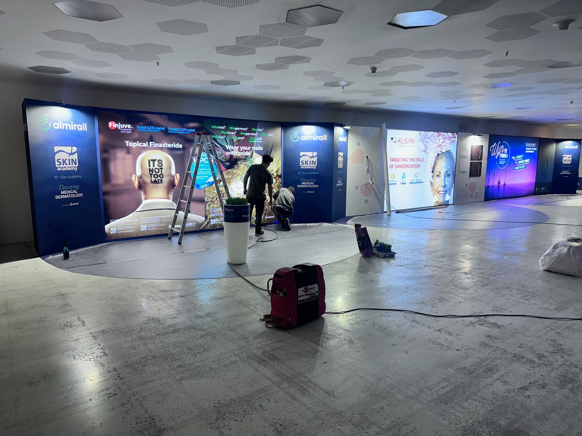 Gráfica y señalética evento