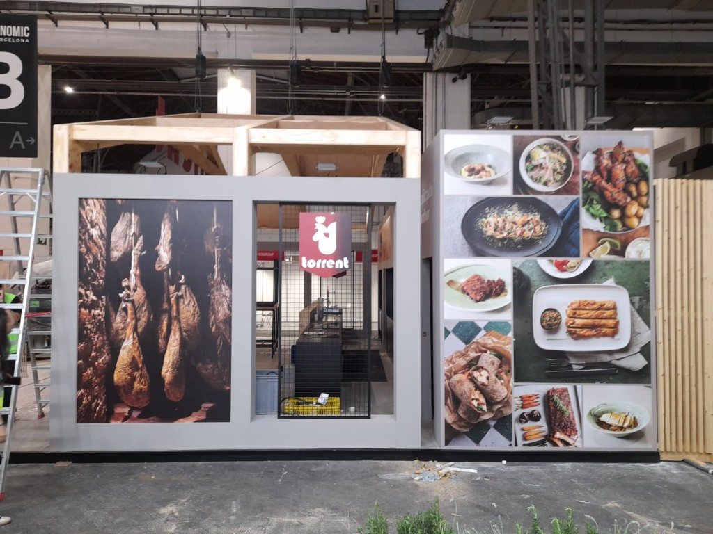 Gráfica para eventos y ferias en stand corporativo